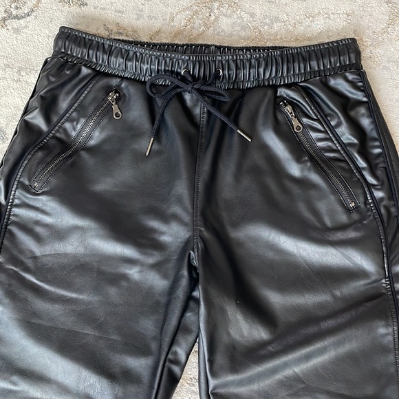 David Lerner Faux Leather Jogger Pants - Picture 4 of 8